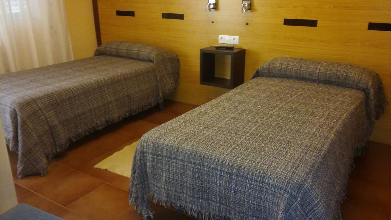 Hostal-Meson Vilasante Триакастела Экстерьер фото