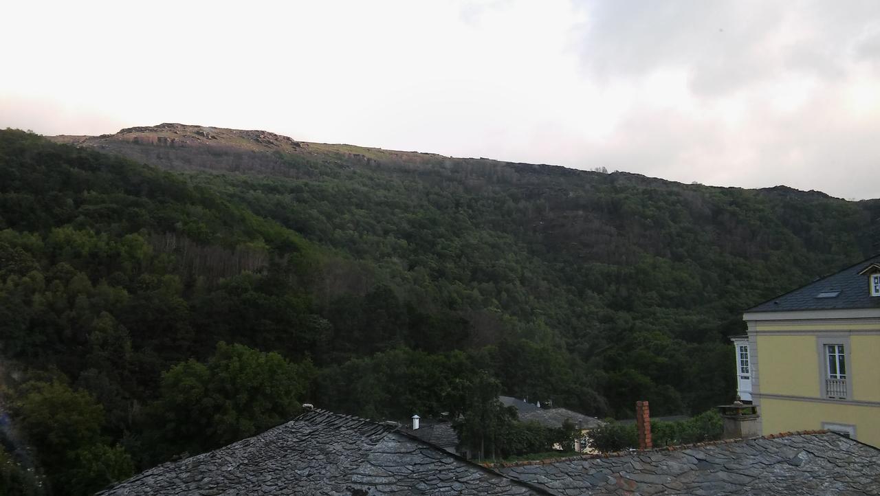 Hostal-Meson Vilasante Триакастела Экстерьер фото